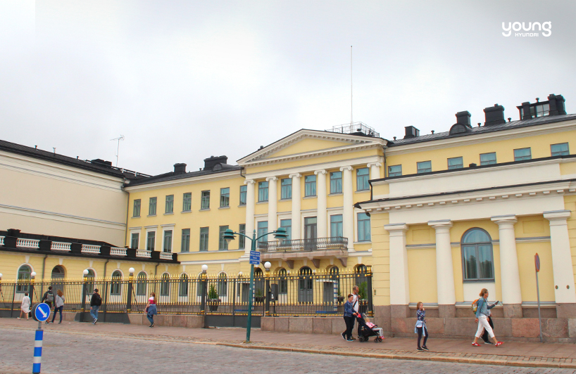 ▲ 헬싱키 시내에 소박하게 자리 잡고 있는 핀란드 대통령궁