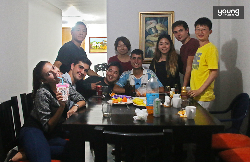 ▲ 콜롬비아 메데진 SUPER 게스트 하우스에서 여행자들과의 저녁식사