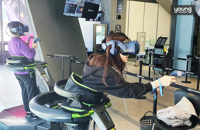 ▲ 영현대의 익스트림 아레나 VR 체험 모습