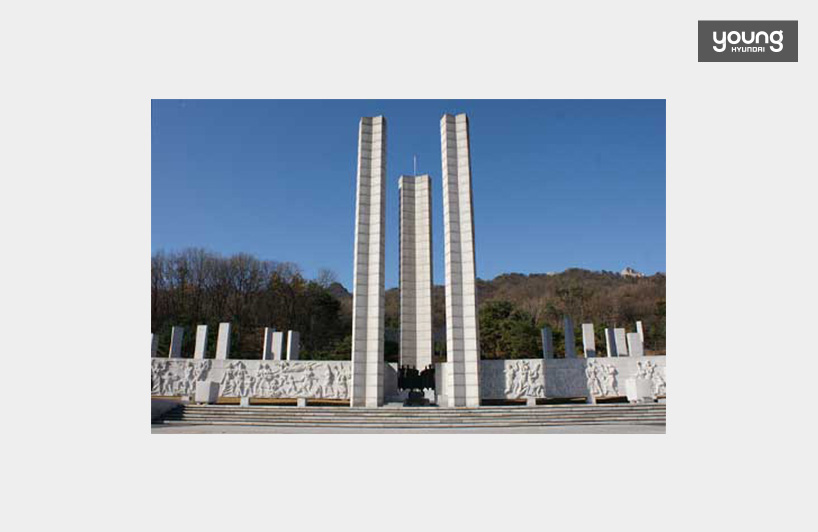 ▲ 4·19민주묘지역에 있는 4월 학생 혁명기념탑의 모습 (출처:국립 4·19혁명 민주묘지 사이트)